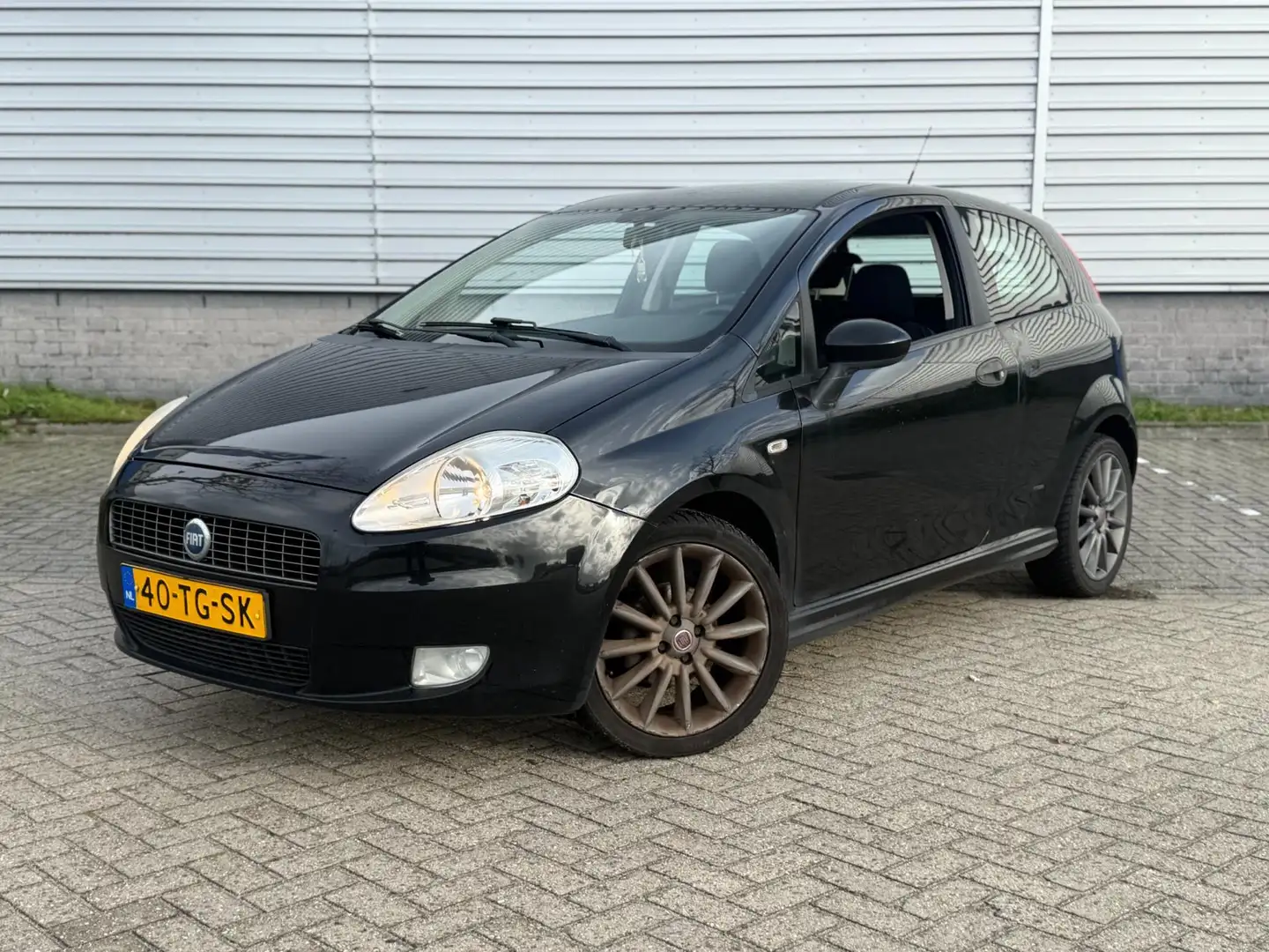 Fiat Grande Punto 1.2 Edizione Cool (INRUILKOOPJE) Noir - 1