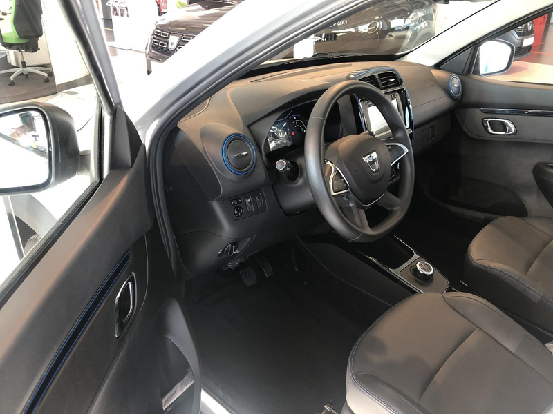 Dacia Spring Business Automatik Klima*Navi*Rückfahrcam — photo 5