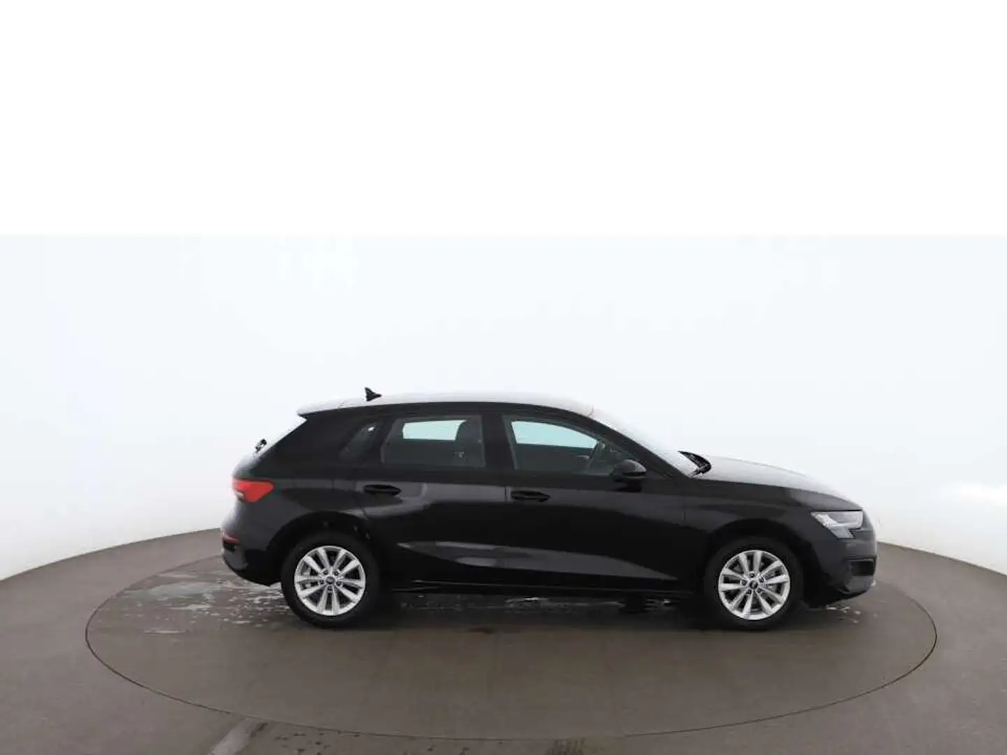 Audi A3 Sportback 30 TFSI Aut LED NAVI ASSIST SITZHZG Schwarz - 2