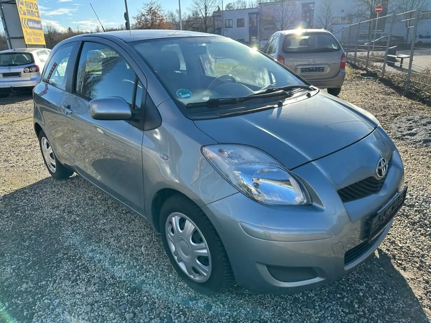 Toyota Yaris Yaris 3-Türer Autom.TÜV neu ! Grau - 1