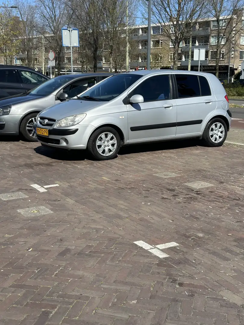 Hyundai Getz Hyundai Getz 1.4l Active - APK 04/2026 Gris - 2