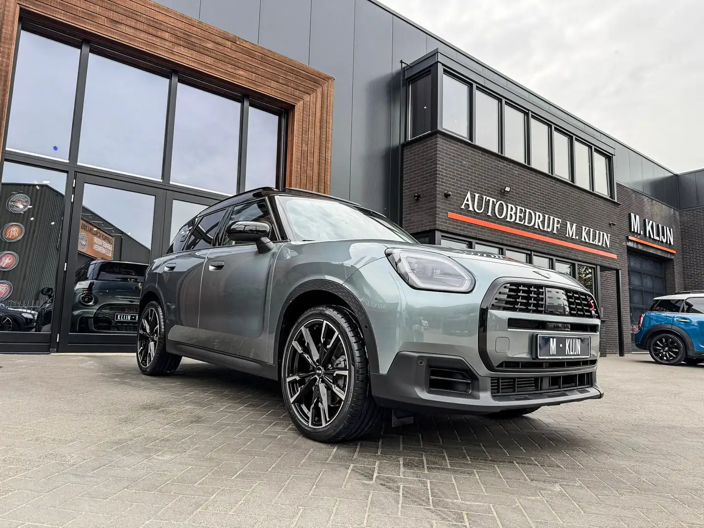 MINI Sonstige Mini Countryman 2.0 S ALL4 Classic M Plus 218pk/Tr Grau - 1