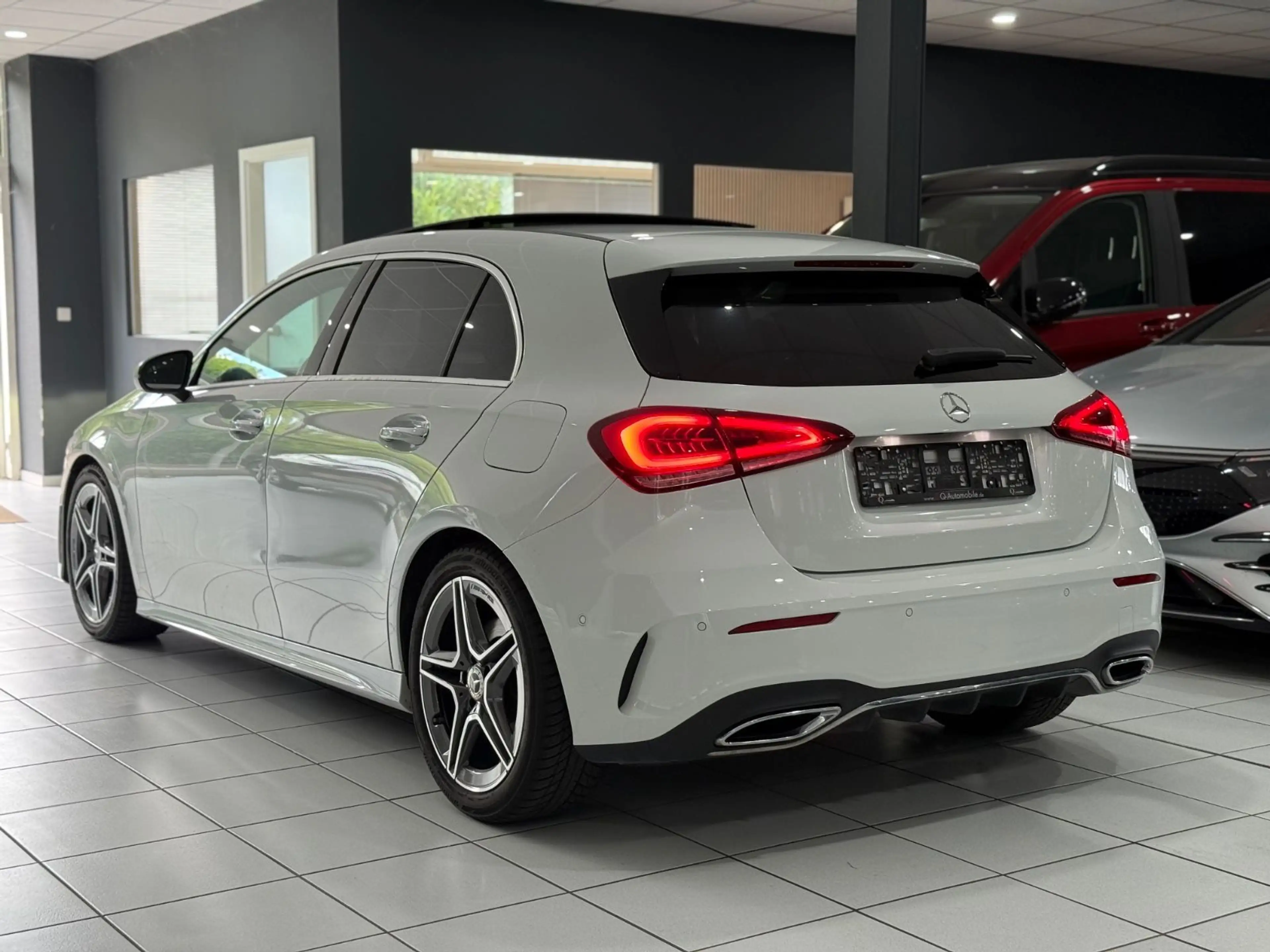 Mercedes-Benz A 220 d*AMG-LINE*DISTRONIC*PANO*MEMORY*MBAM*KEYLE — photo 3