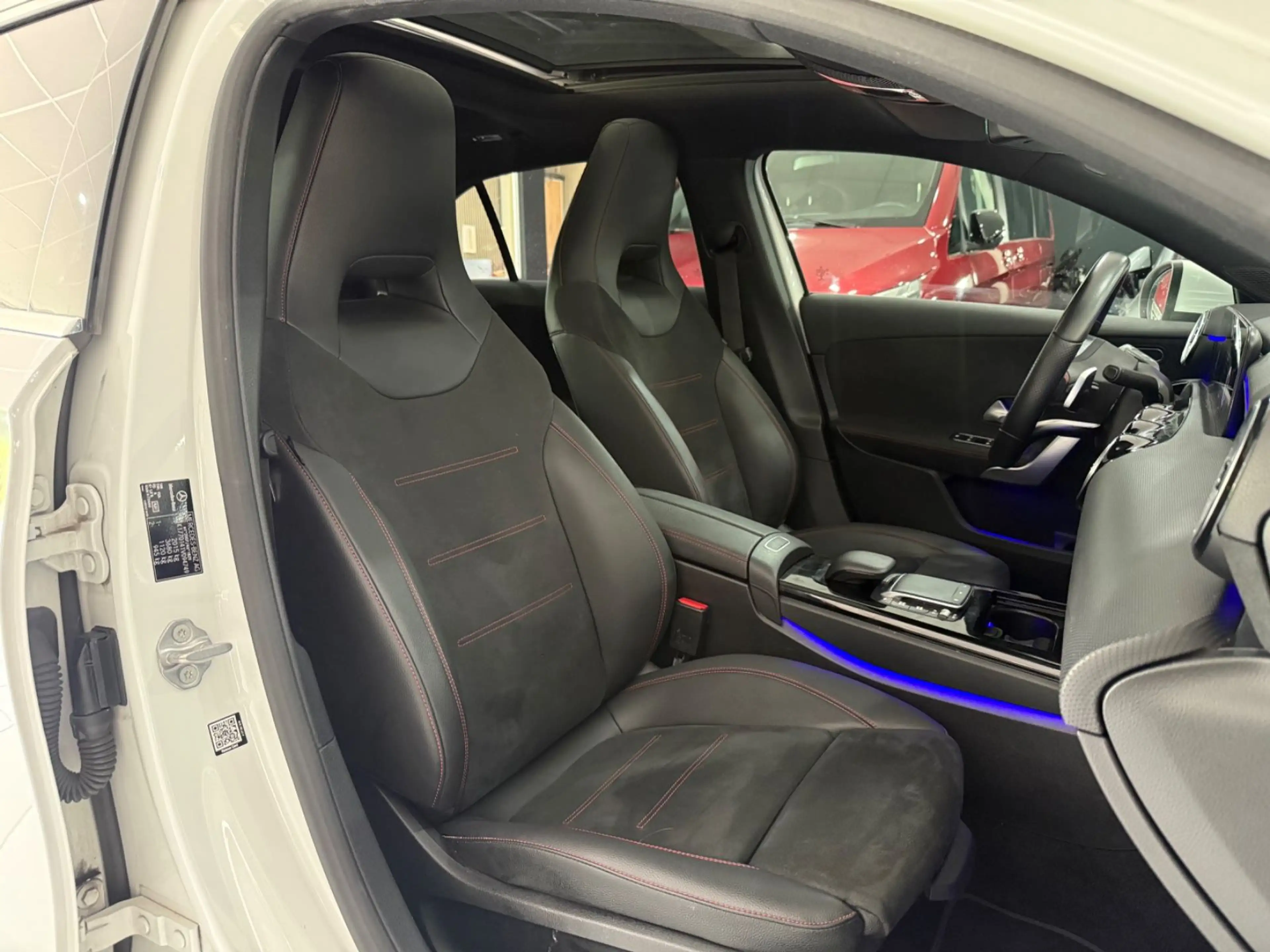 Mercedes-Benz A 220 d*AMG-LINE*DISTRONIC*PANO*MEMORY*MBAM*KEYLE — photo 10