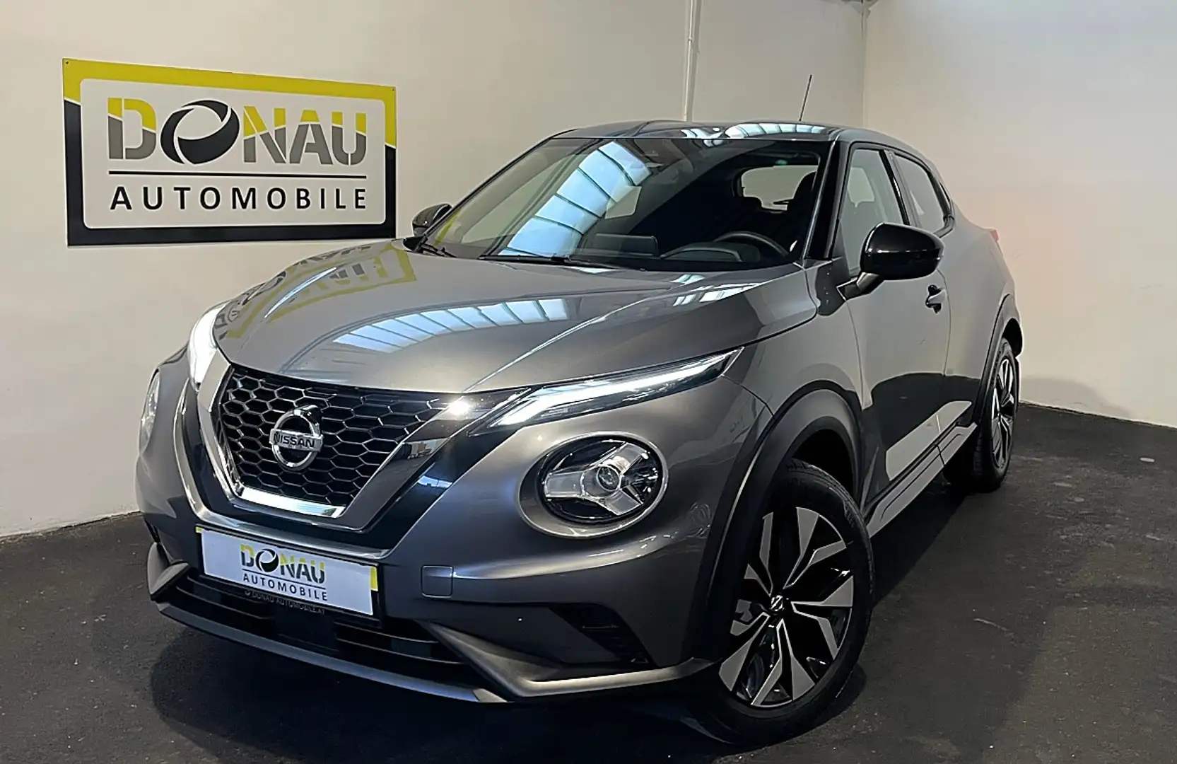Nissan Juke 1,0 DIG-T Acenta DCT Aut. * ERSTBESITZ * AHK * Grau - 1