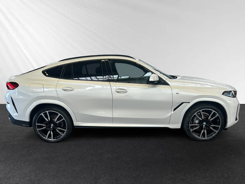 BMW X6 xDrive40d M Sport|AHK|SkyLounge|22"LMR|DAProf. — photo 2