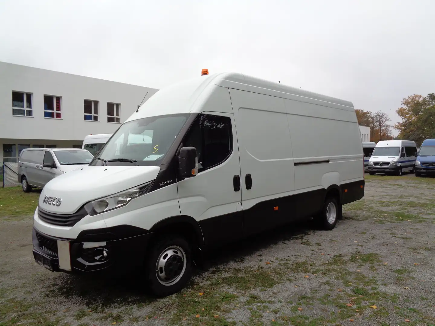 Iveco Daily Kasten GKa 50 C15 V Radstand 4100 Weiß - 1