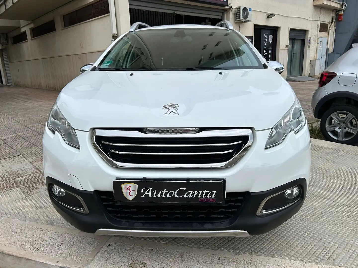 Peugeot 2008 1.6 bluehdi Allure 100cv - UNICO PROPRIETARIO Blanco - 2