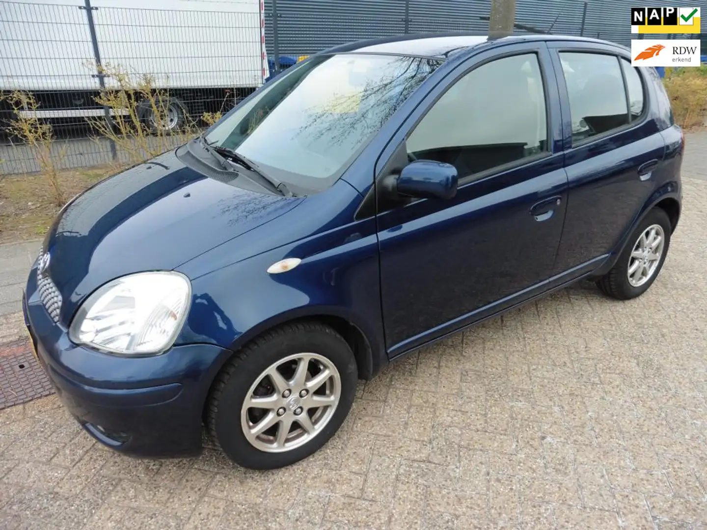 Toyota Yaris 1.3 VVT-i S-Line Bleu - 1