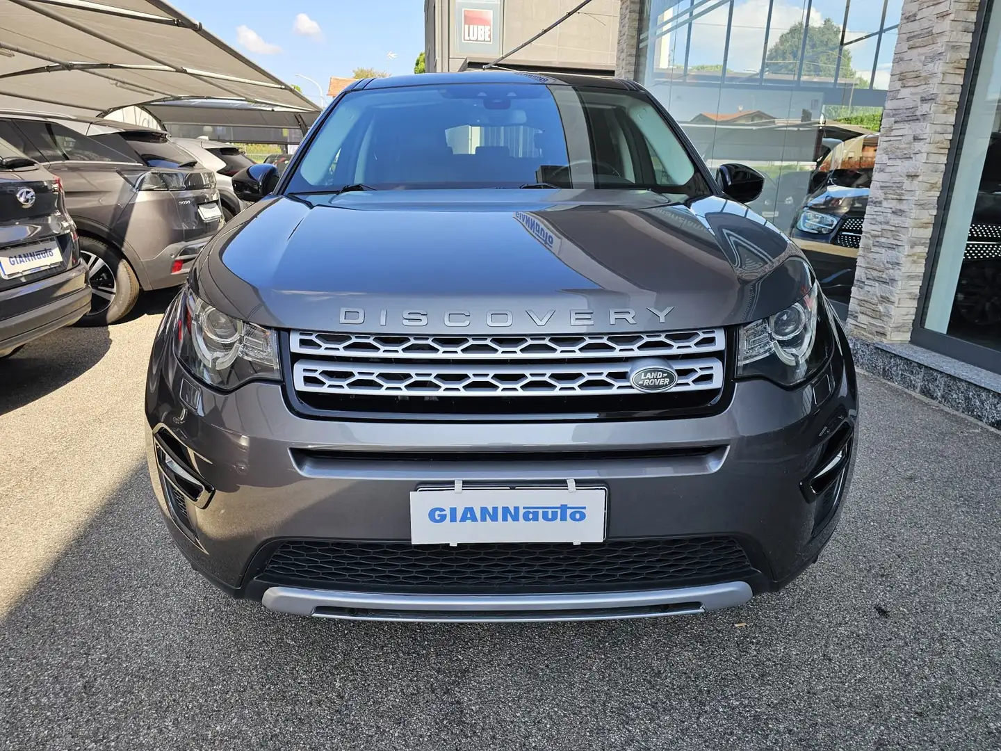 Land Rover Discovery Sport 2.0 td4 HSE Luxury awd 150cv ** 7 POSTI** Gris - 2