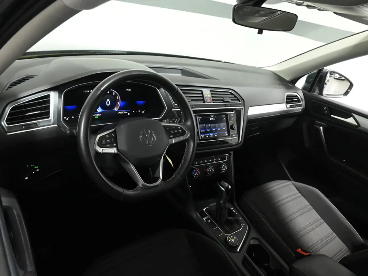 Volkswagen Tiguan снимка Volkswagen Tiguan