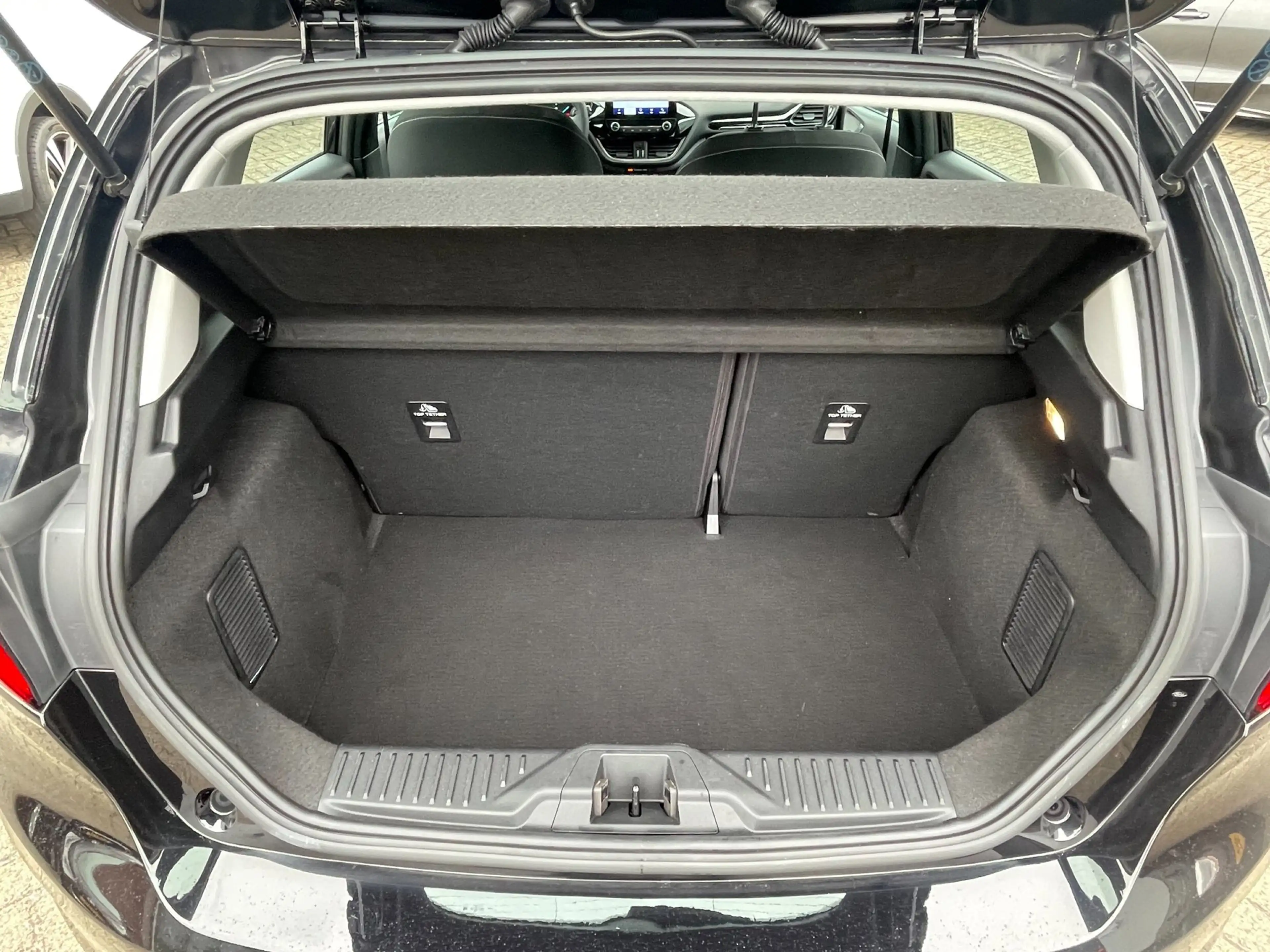 Ford Fiesta 1.0 EcoBoost Hybrid Titanium — photo 19