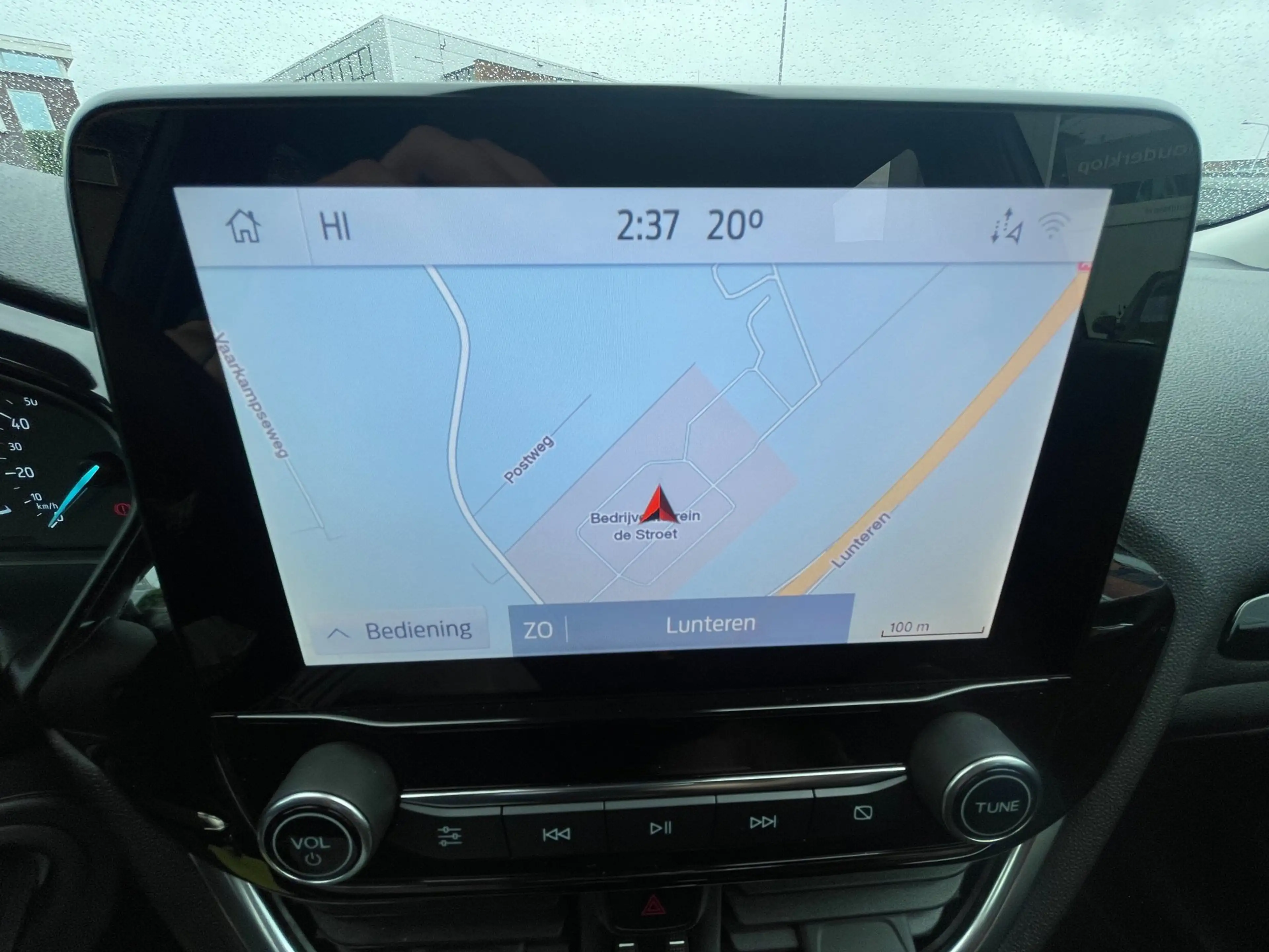 Ford Fiesta 1.0 EcoBoost Hybrid Titanium — photo 11