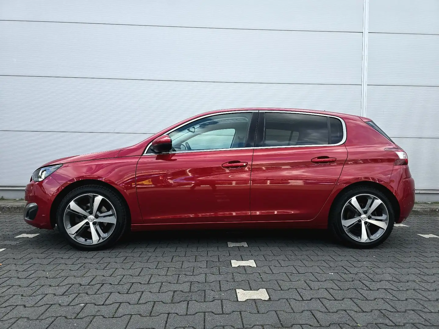 Peugeot 308 Allure+Navi+Panorama+SHZ.+Top Zustand.... Rouge - 2
