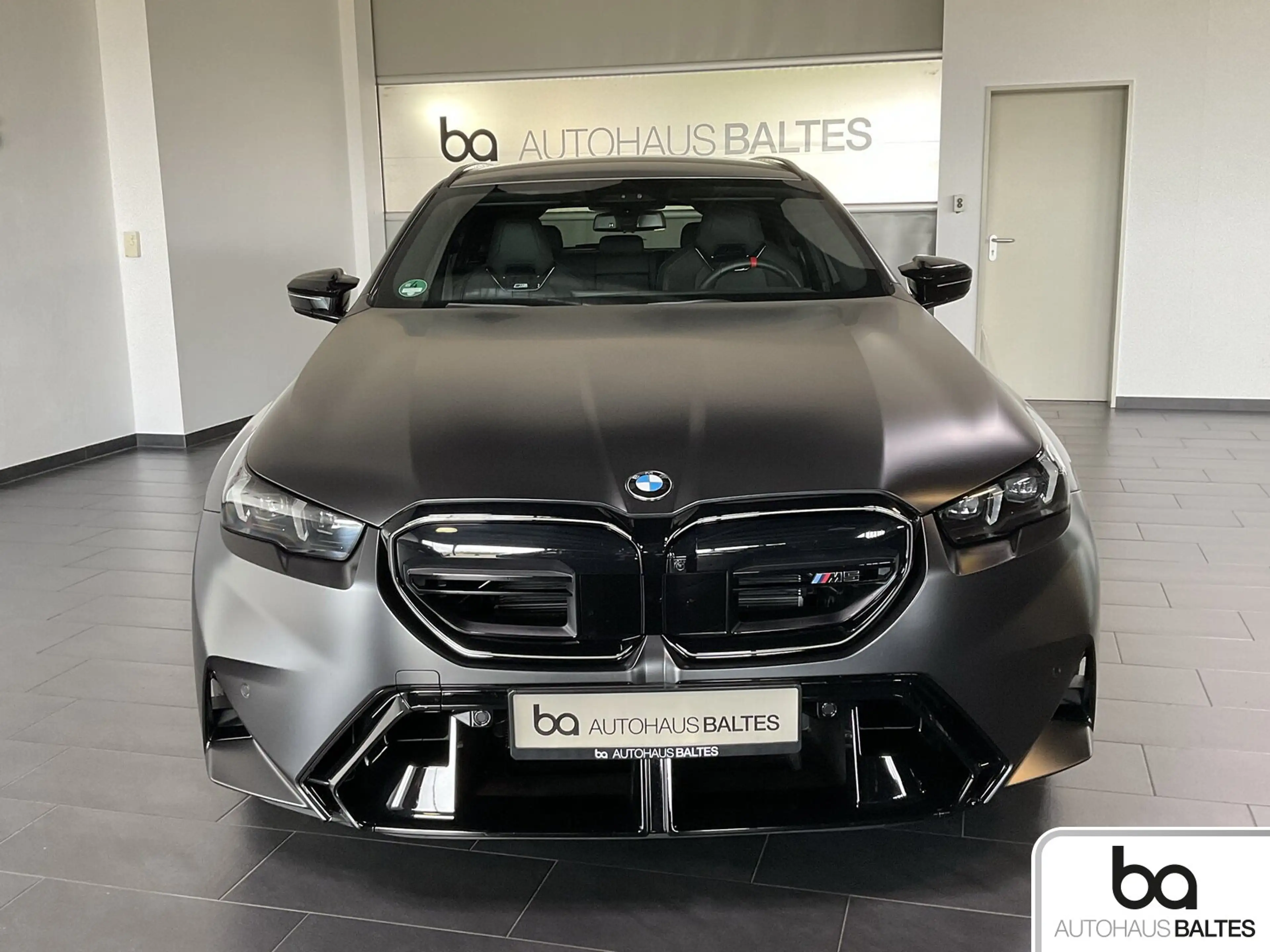 BMW M5 M5 Comfort/M Driver´s Pack/Pano/AHK/Driving Ass — photo 2
