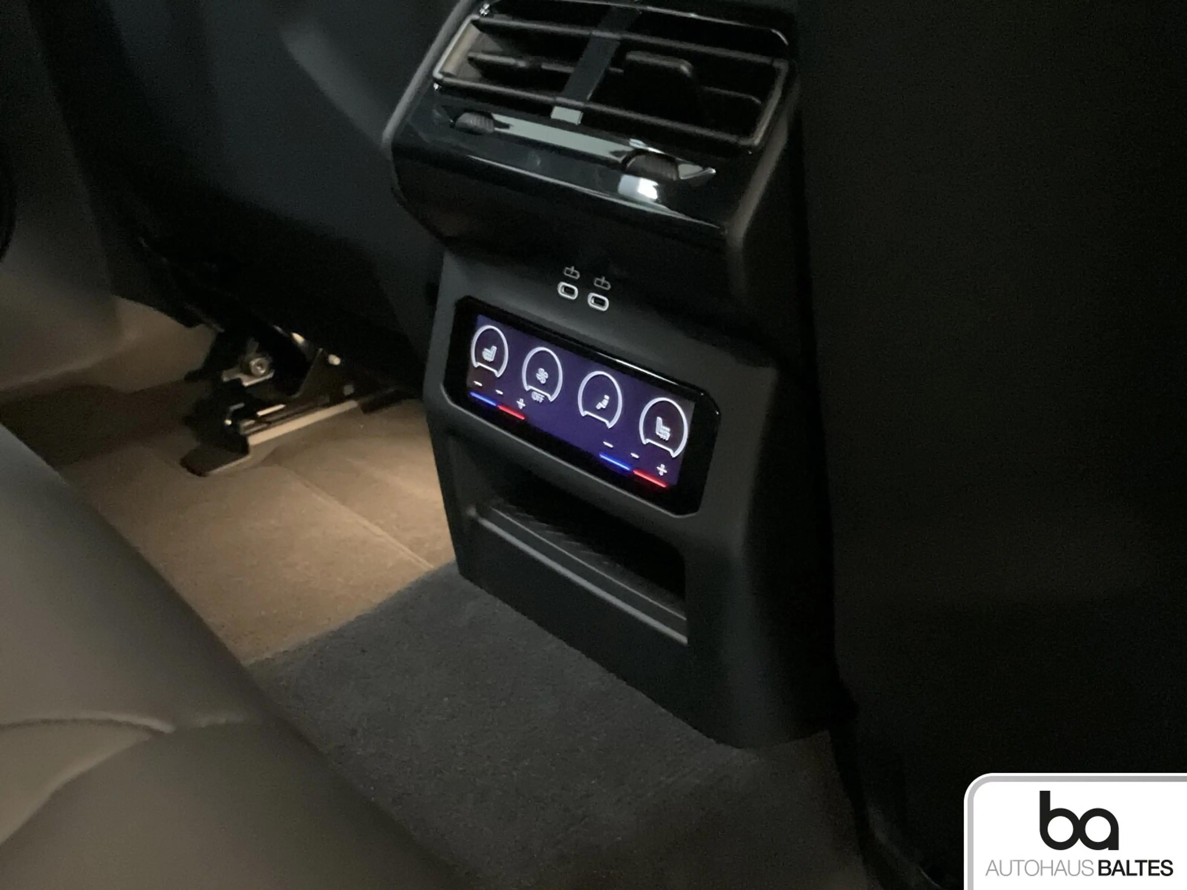 BMW M5 M5 Comfort/M Driver´s Pack/Pano/AHK/Driving Ass — photo 10