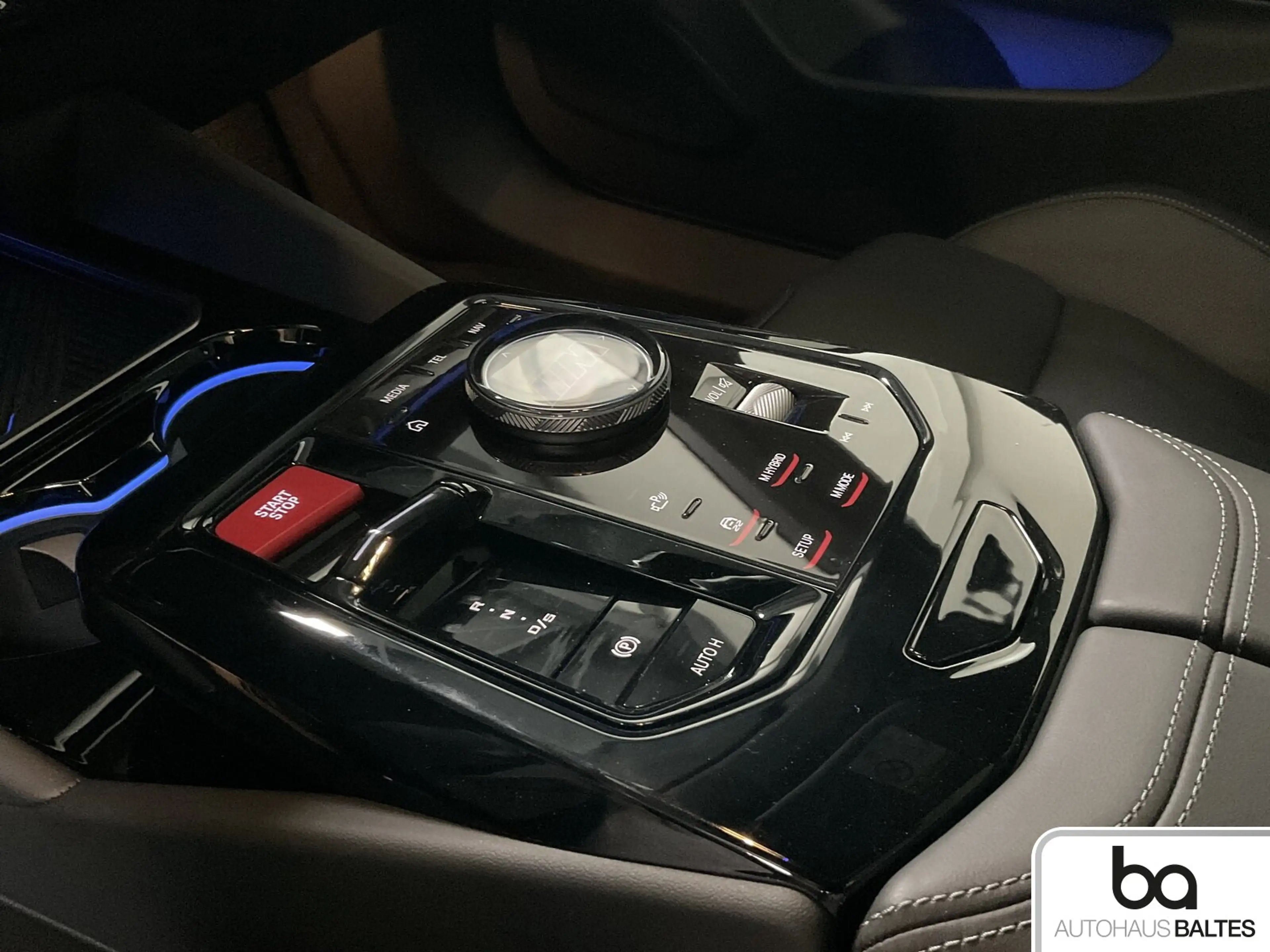BMW M5 M5 Comfort/M Driver´s Pack/Pano/AHK/Driving Ass — photo 9