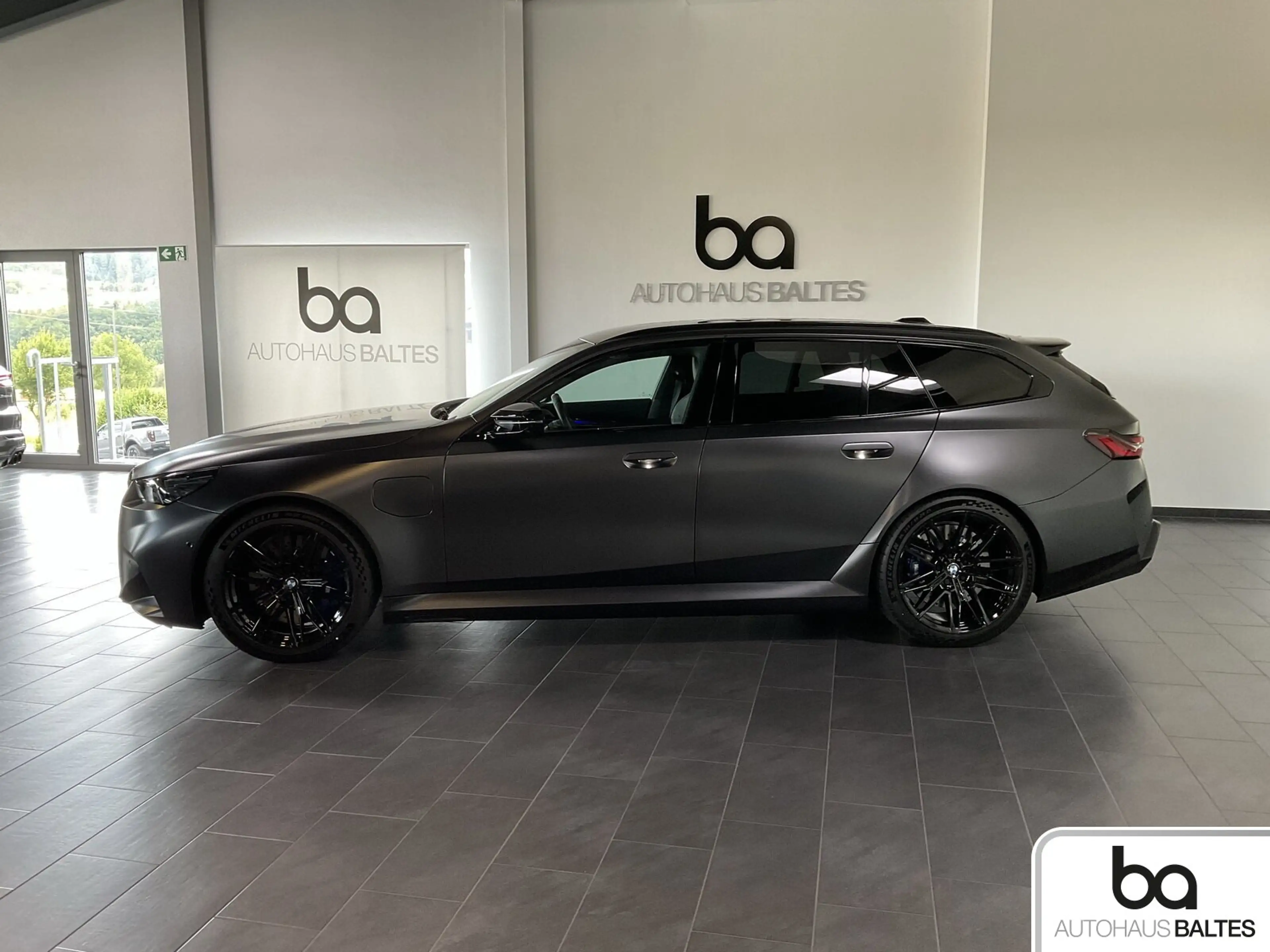BMW M5 M5 Comfort/M Driver´s Pack/Pano/AHK/Driving Ass — photo 3