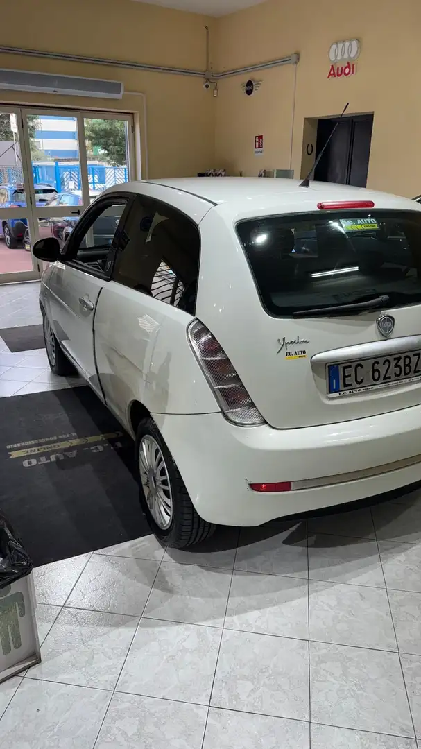 Lancia Ypsilon Ypsilon II 2007 1.3 mjt 16v Versus Bianco - 2