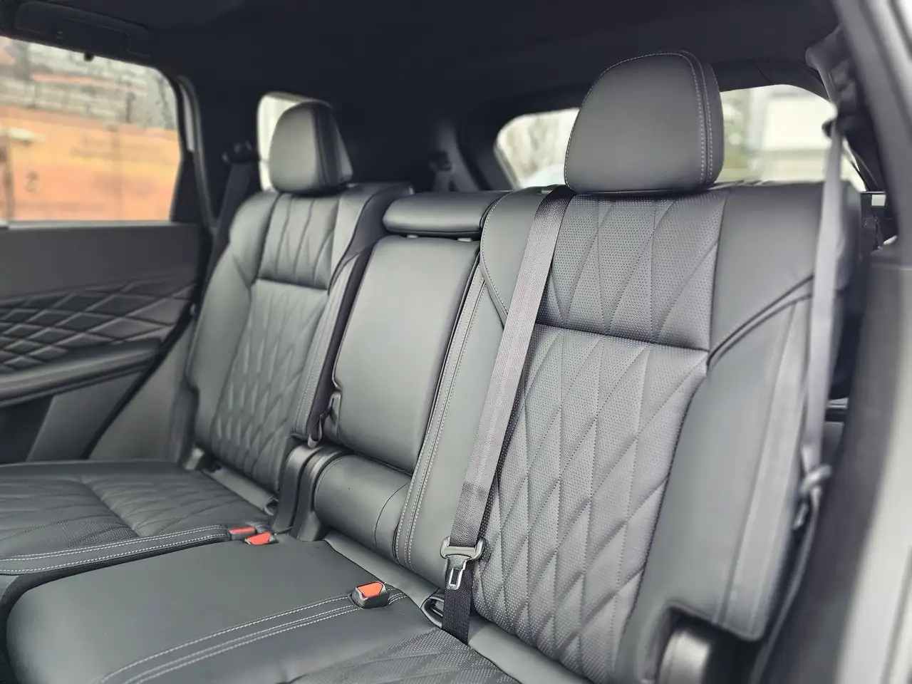 Mitsubishi Outlander снимка Mitsubishi Outlander