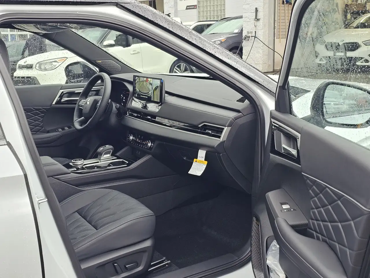 Mitsubishi Outlander снимка Mitsubishi Outlander