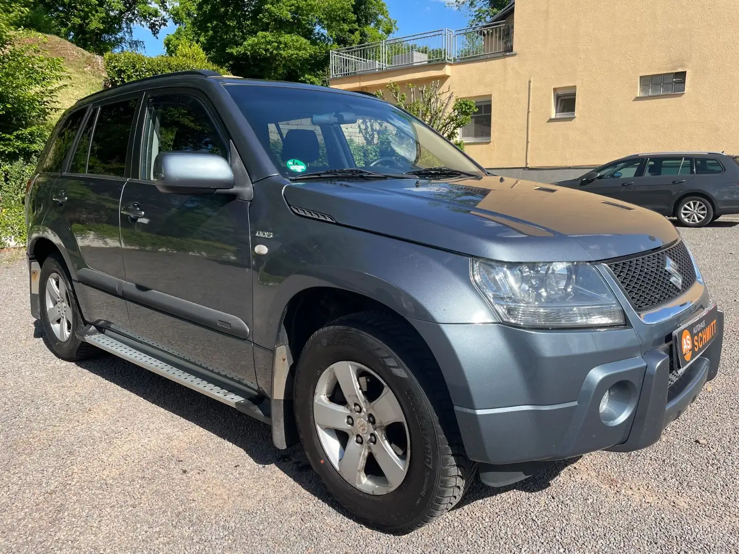 Suzuki Grand Vitara 1.9 DDIS X 30 4x4 ALLRAD KLIMA Gris - 2