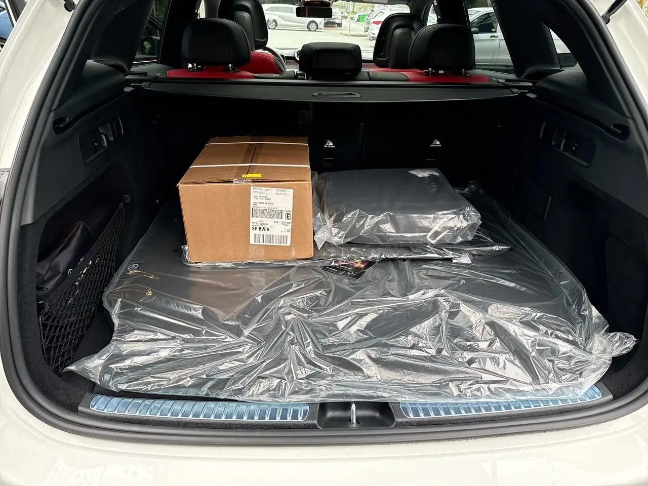 Mercedes-Benz GLC снимка Mercedes-Benz GLC