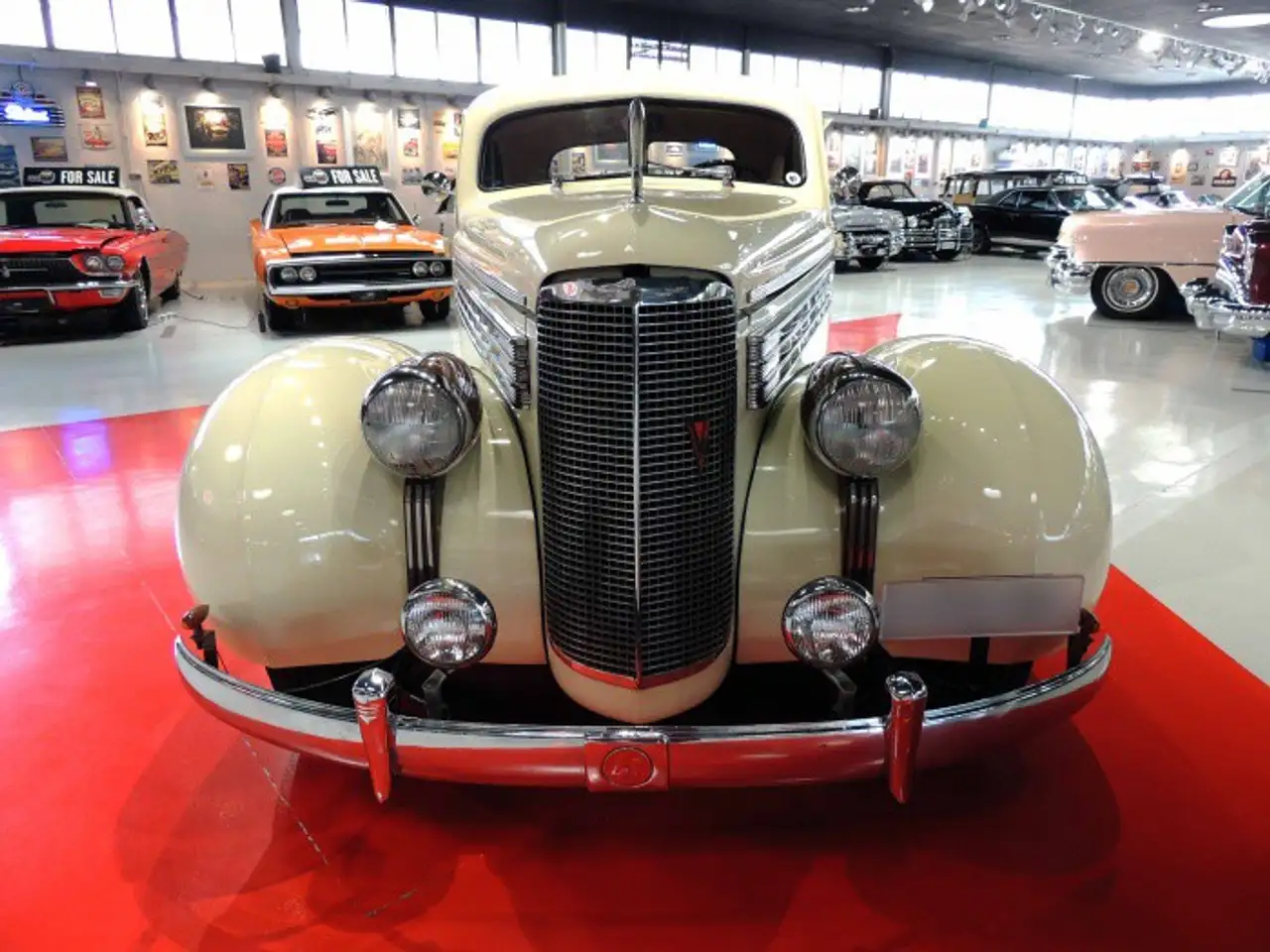 Series 50 Opera Coupé, foto 2