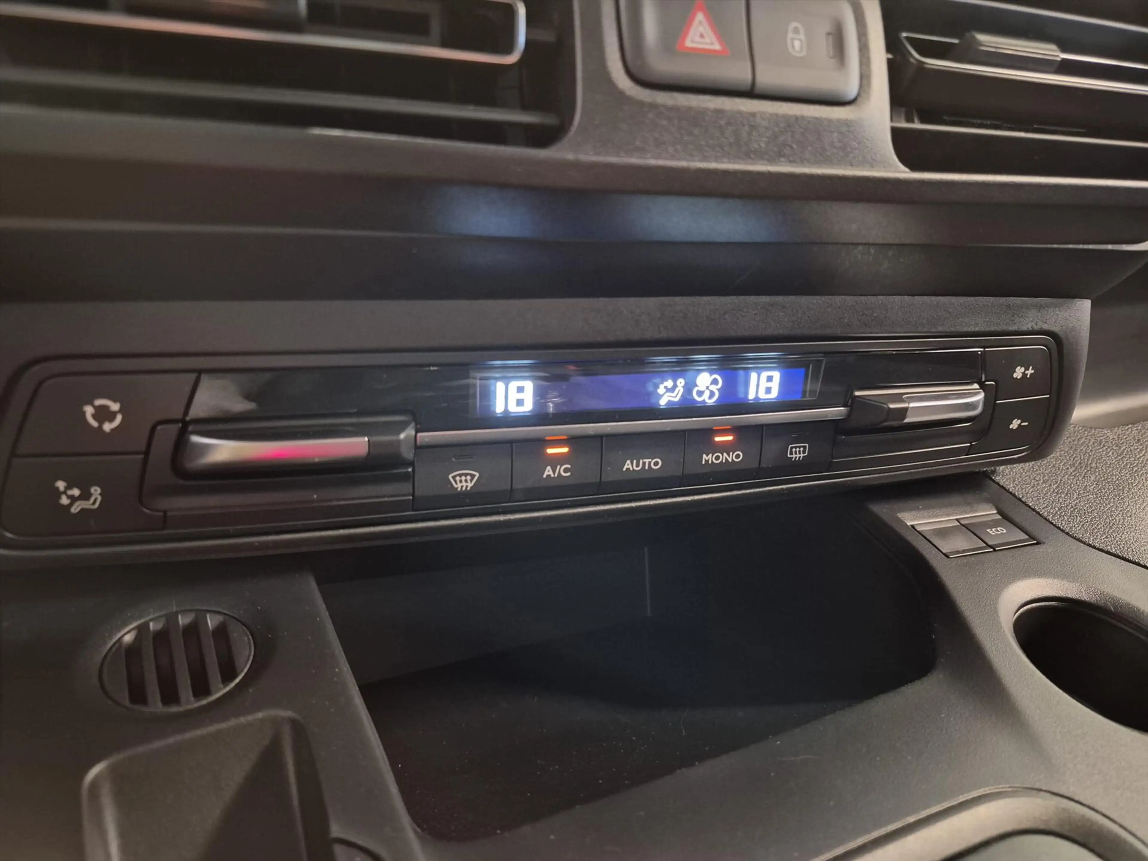 Peugeot Rifter Rolstoelauto Automaat 3+1 of 5+0 — photo 17