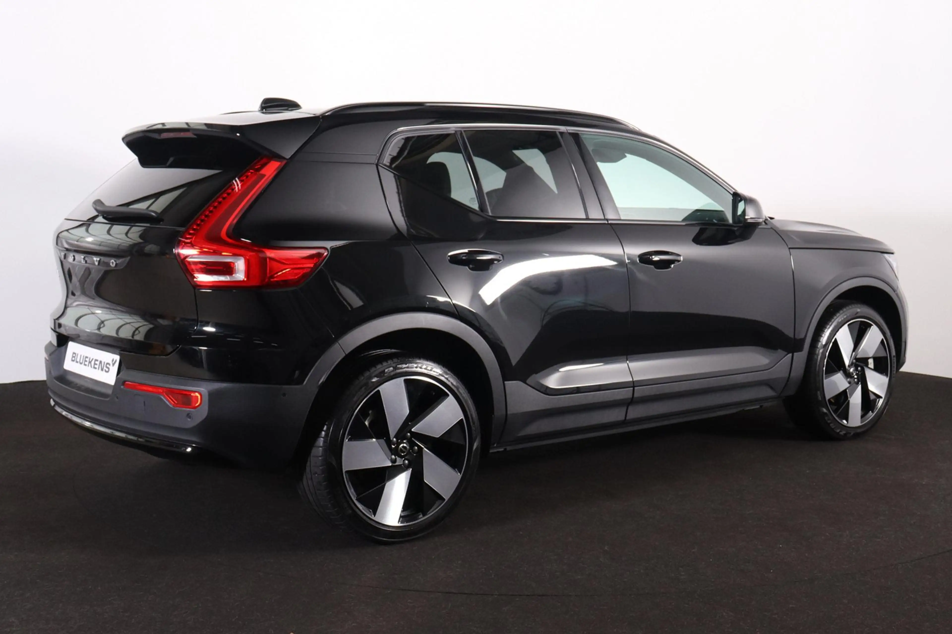 Volvo EX40 Performance Ultra 82 kWh - Panorama/schuifdak - In — photo 5