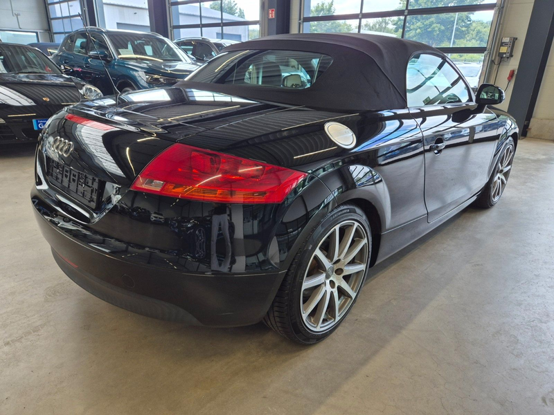 Audi TT ROADSTER 2.0 TFSI LEDER SITZHZ KLIMA 1.HAND — photo 11