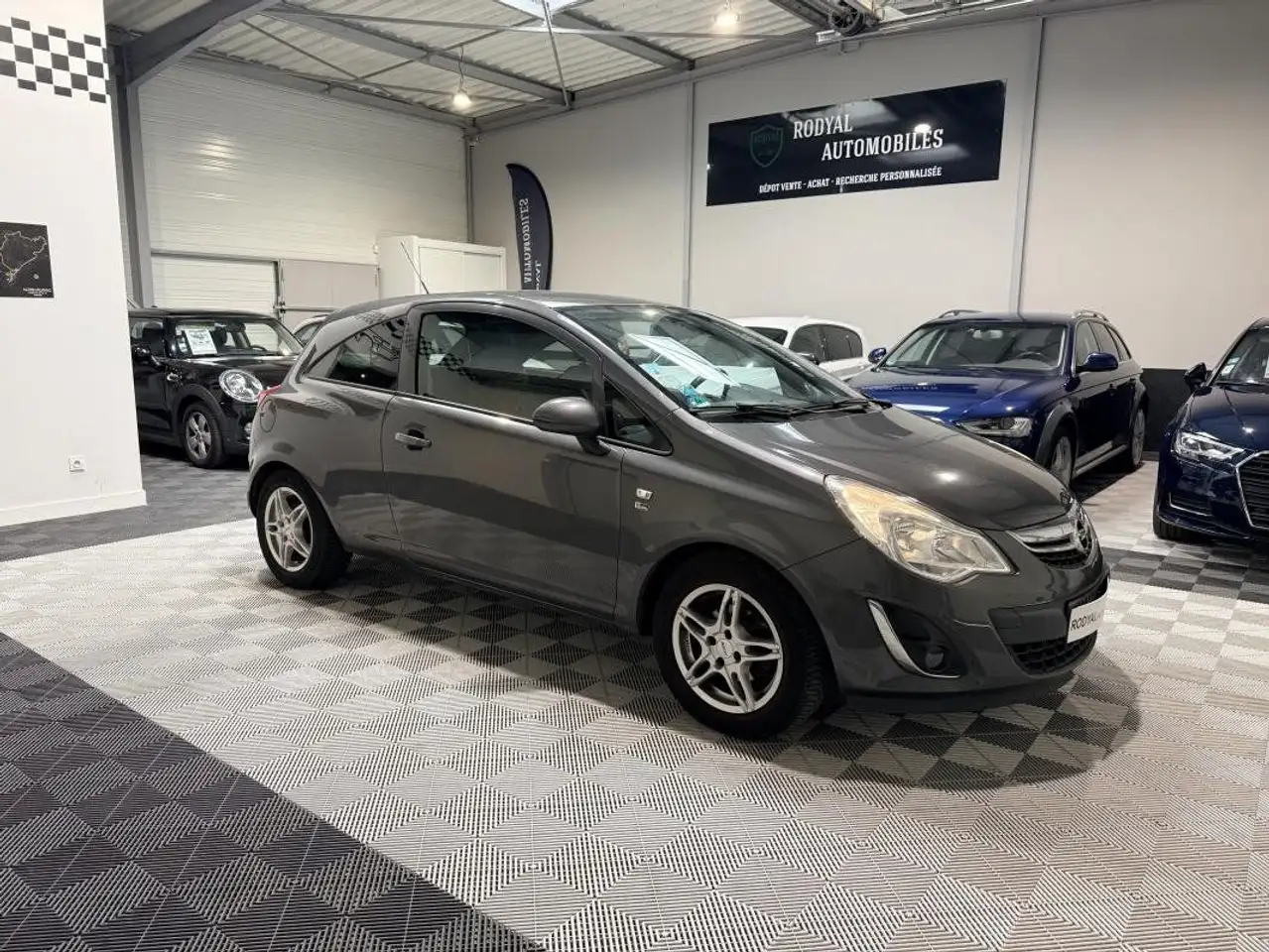 Opel Corsa 1.4 Twinport 150Ã¨me Anniversaire 3p