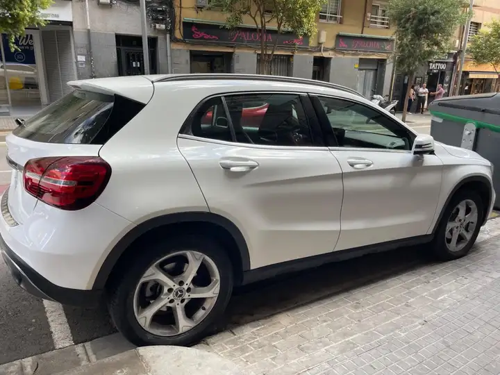 Mercedes-Benz GLA 200d 7G-DCT X156 2018, foto 4