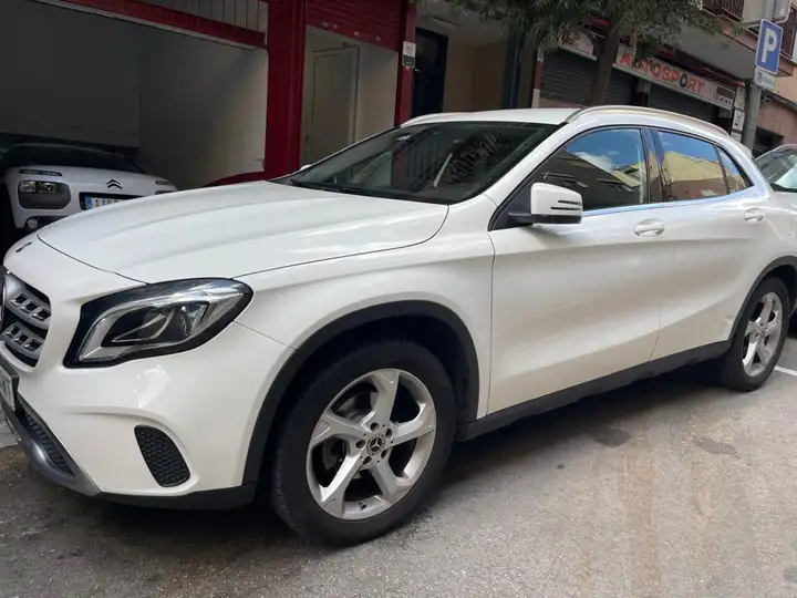 Mercedes-Benz GLA 200d 7G-DCT X156 2018