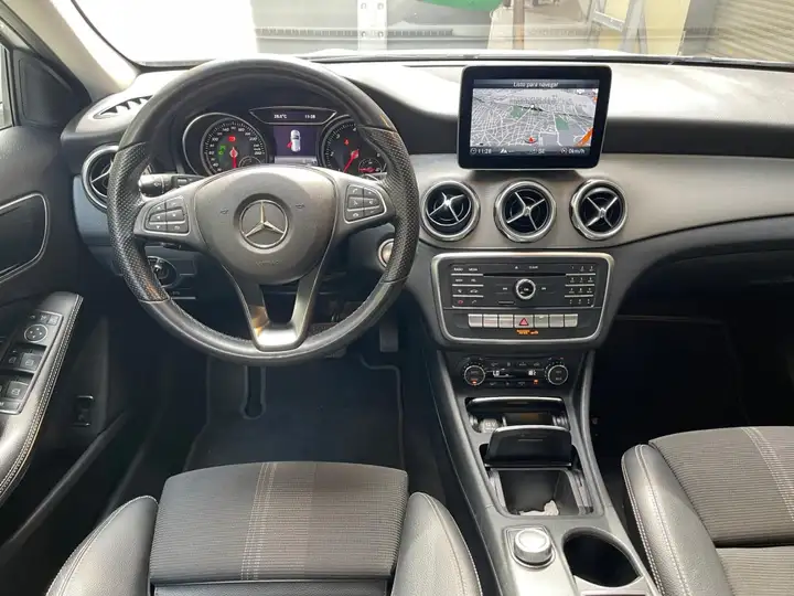 Mercedes-Benz GLA 200d 7G-DCT X156 2018, foto 7