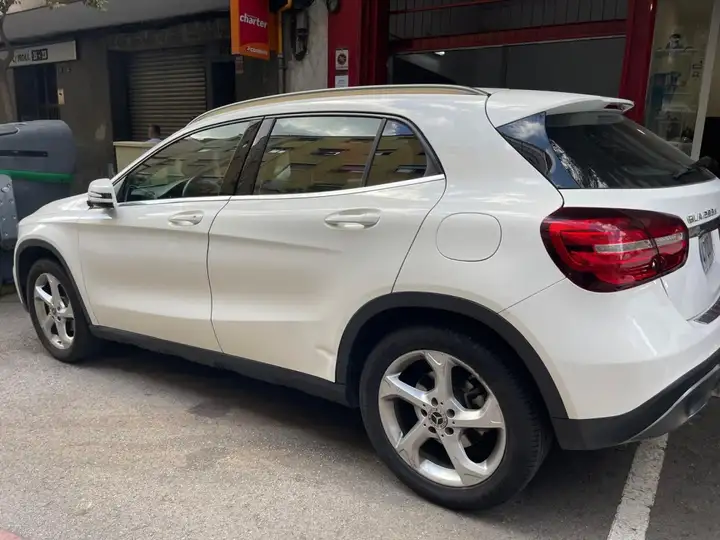Mercedes-Benz GLA 200d 7G-DCT X156 2018, foto 2