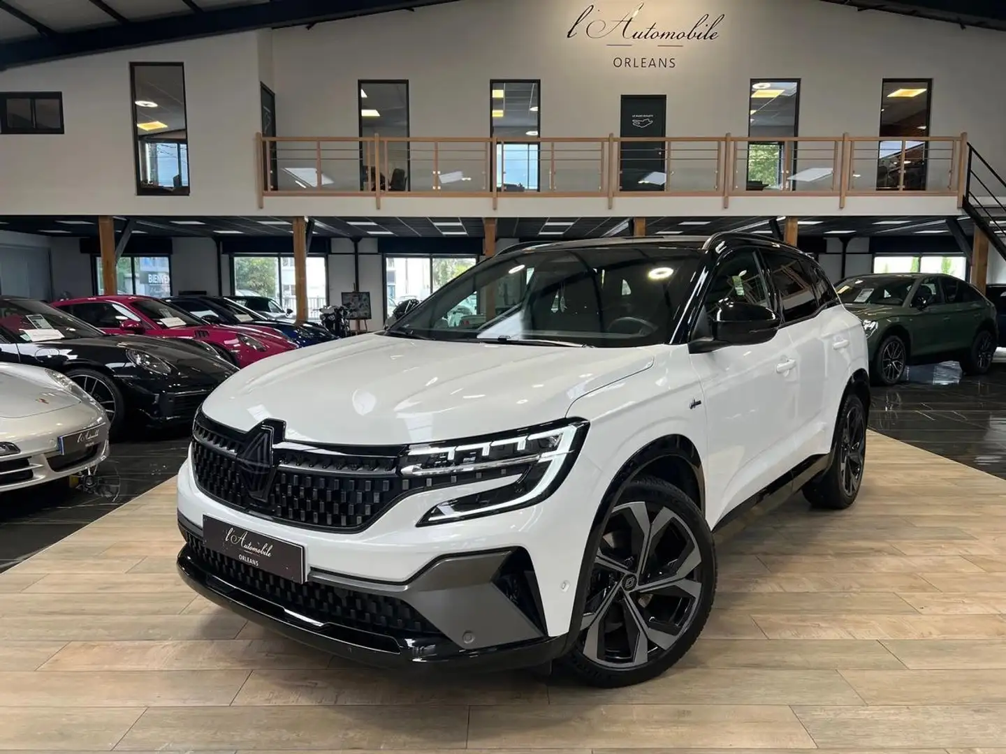 Renault Austral E-TECH HYBRID 200 cv TECHNO ESPRIT ALPINE Noir - 1