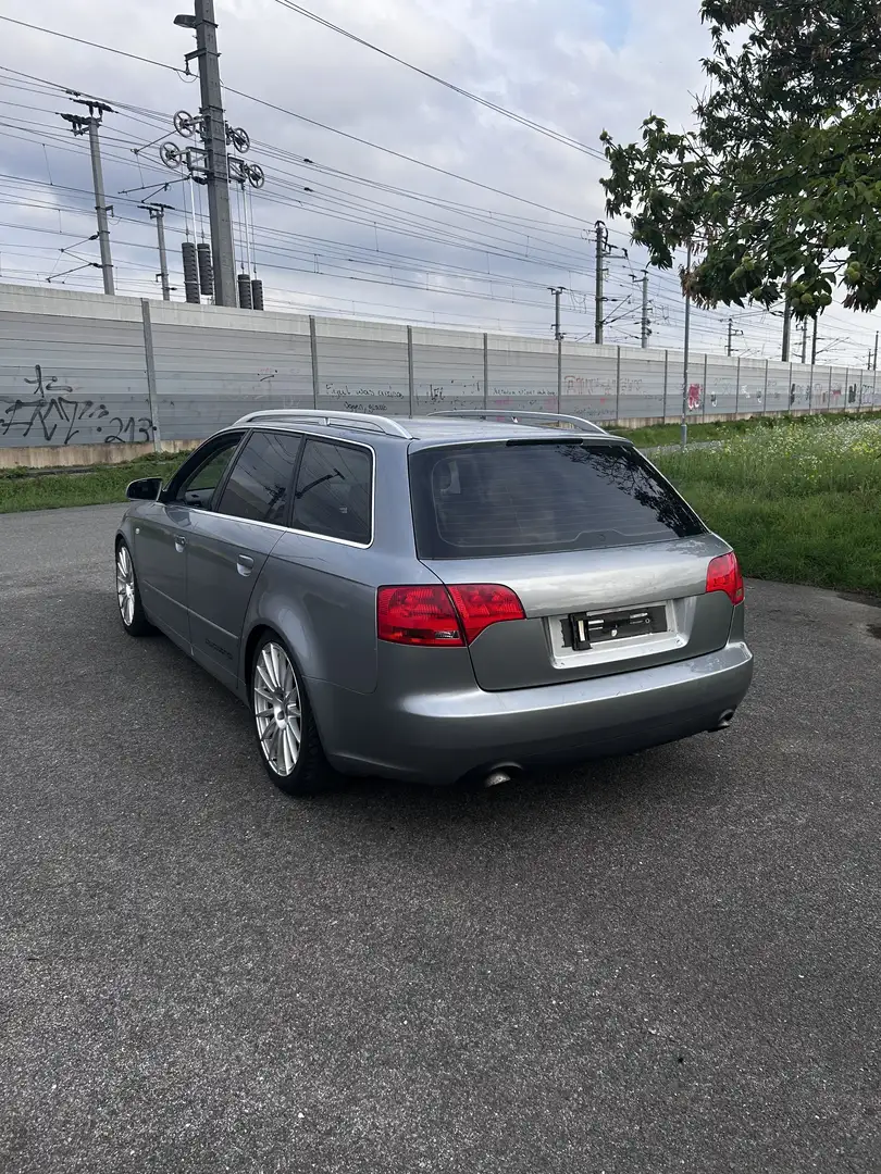 Audi A4 Avant 2,0T FSI quattro 25 Silber - 2
