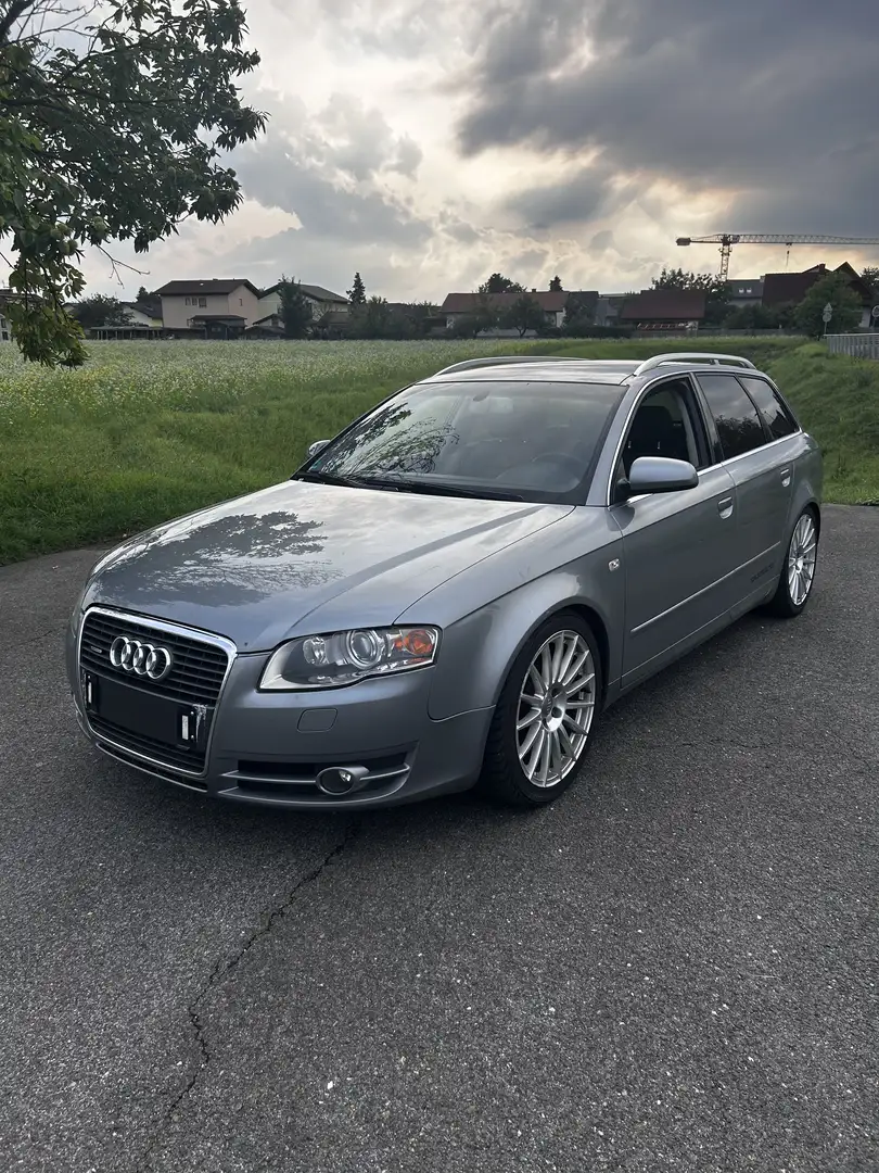Audi A4 Avant 2,0T FSI quattro 25 Silber - 1