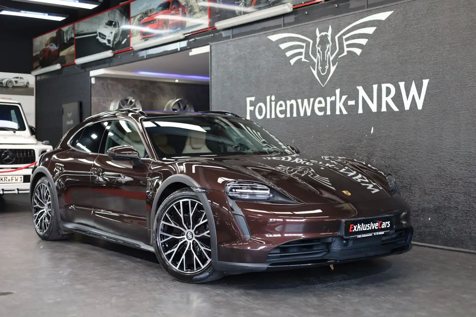 Porsche Taycan Cross Turismo 4*93,4kWh*Apporved 01/2027* Braun - 1