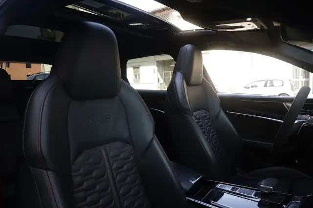 Audi RS6 view 4
