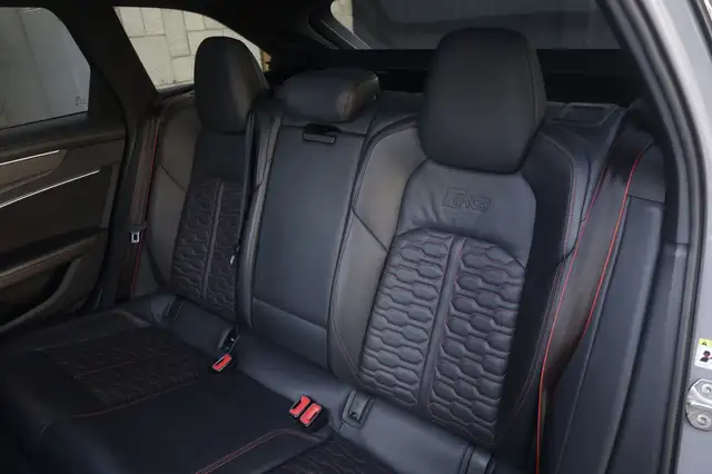 Audi RS6 view 3