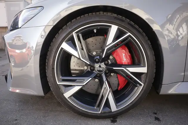 Audi RS6 view 6