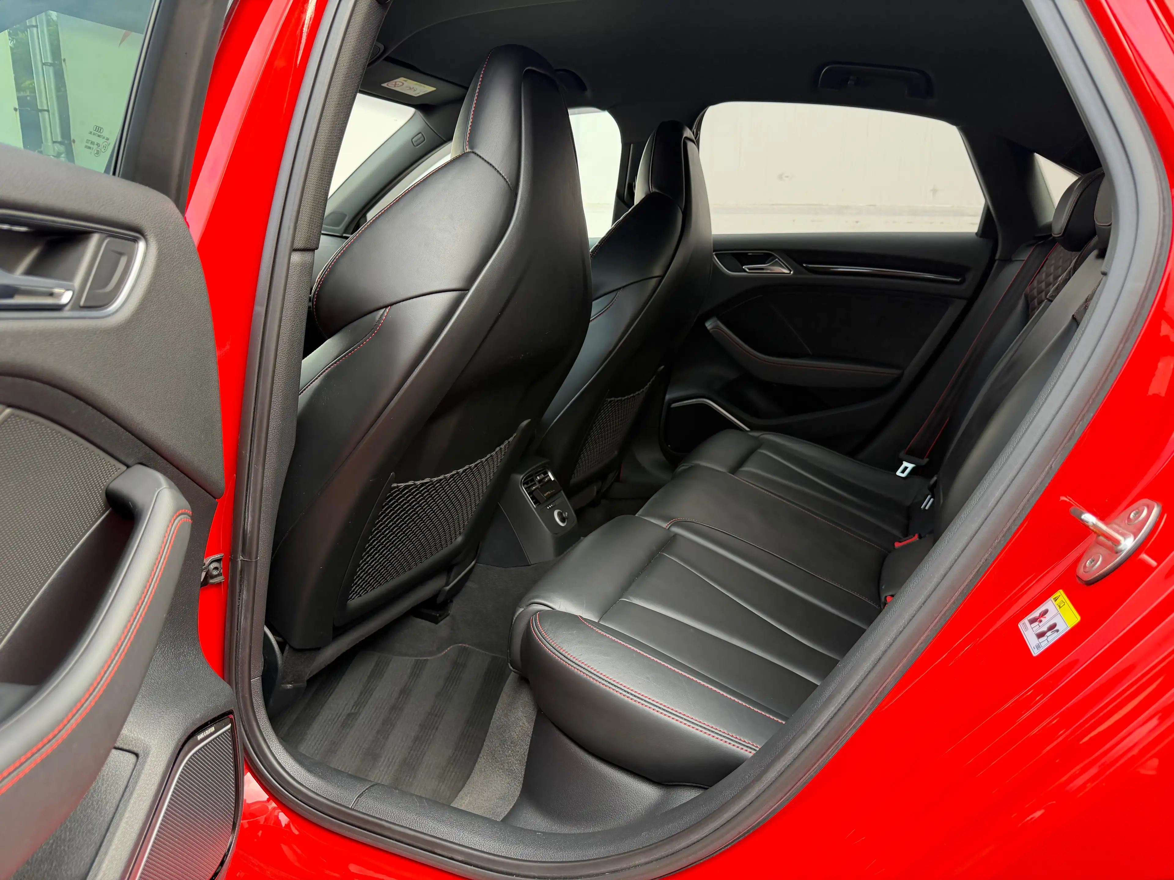 Audi RS3 2.5 TFSI Quattro S tronic  *CAMERA*B&O SOUND*OZ RACING*VIRTUAL COCKPIT*ALCANTARA*FULL OPTION* — photo 12
