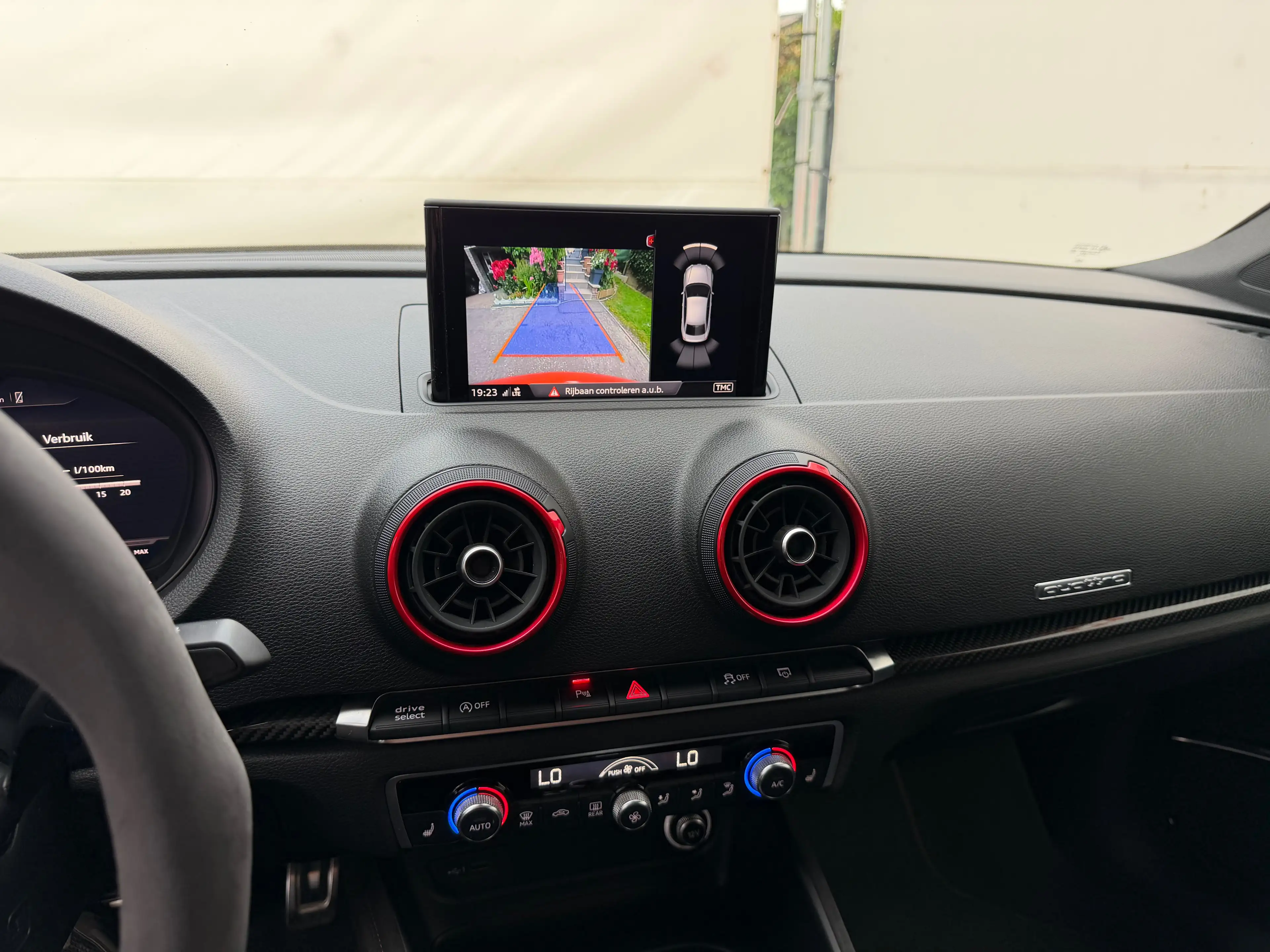 Audi RS3 2.5 TFSI Quattro S tronic  *CAMERA*B&O SOUND*OZ RACING*VIRTUAL COCKPIT*ALCANTARA*FULL OPTION* — photo 15