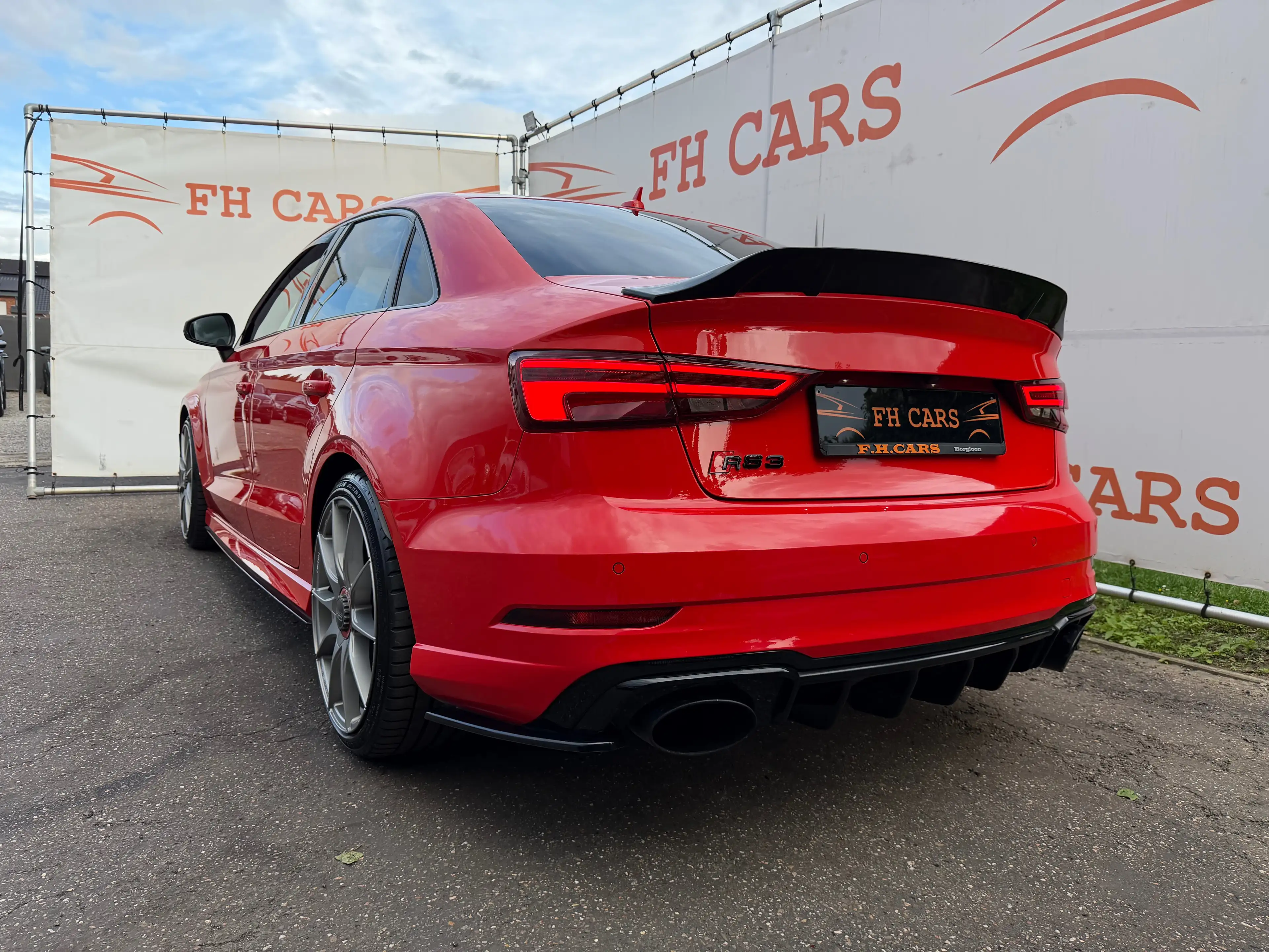 Audi RS3 2.5 TFSI Quattro S tronic  *CAMERA*B&O SOUND*OZ RACING*VIRTUAL COCKPIT*ALCANTARA*FULL OPTION* — photo 7