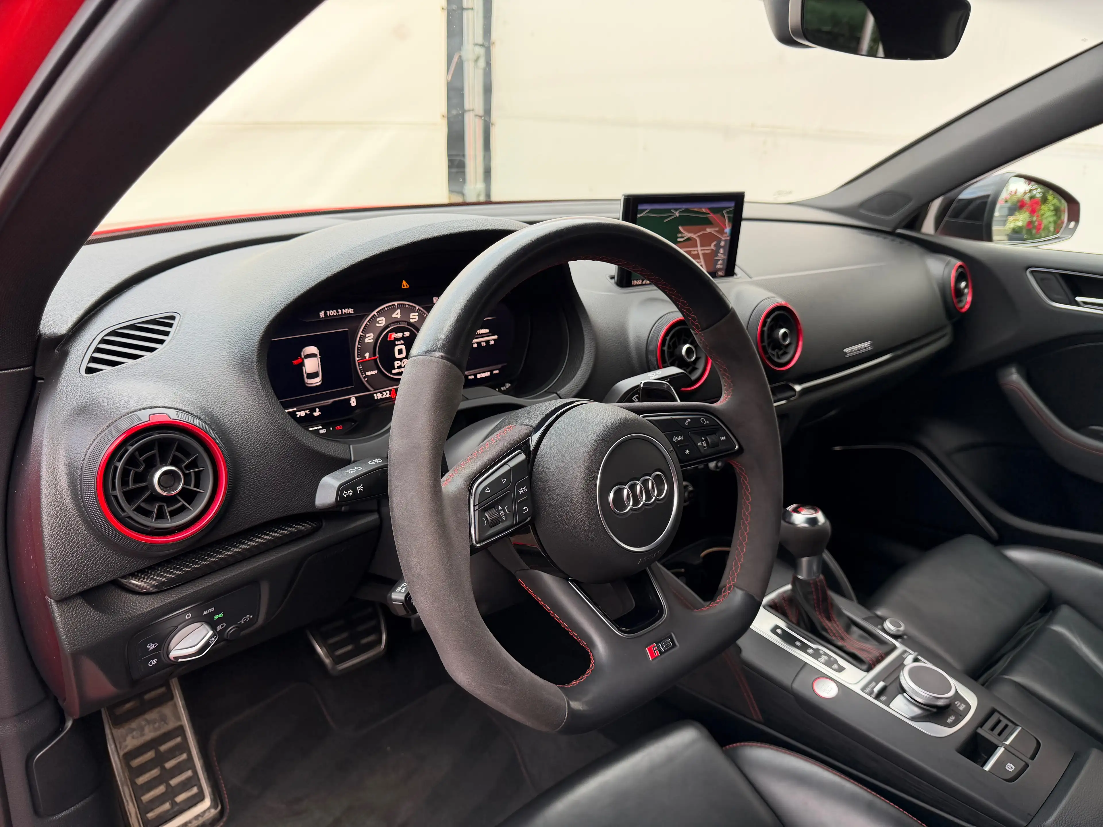 Audi RS3 2.5 TFSI Quattro S tronic  *CAMERA*B&O SOUND*OZ RACING*VIRTUAL COCKPIT*ALCANTARA*FULL OPTION* — photo 14