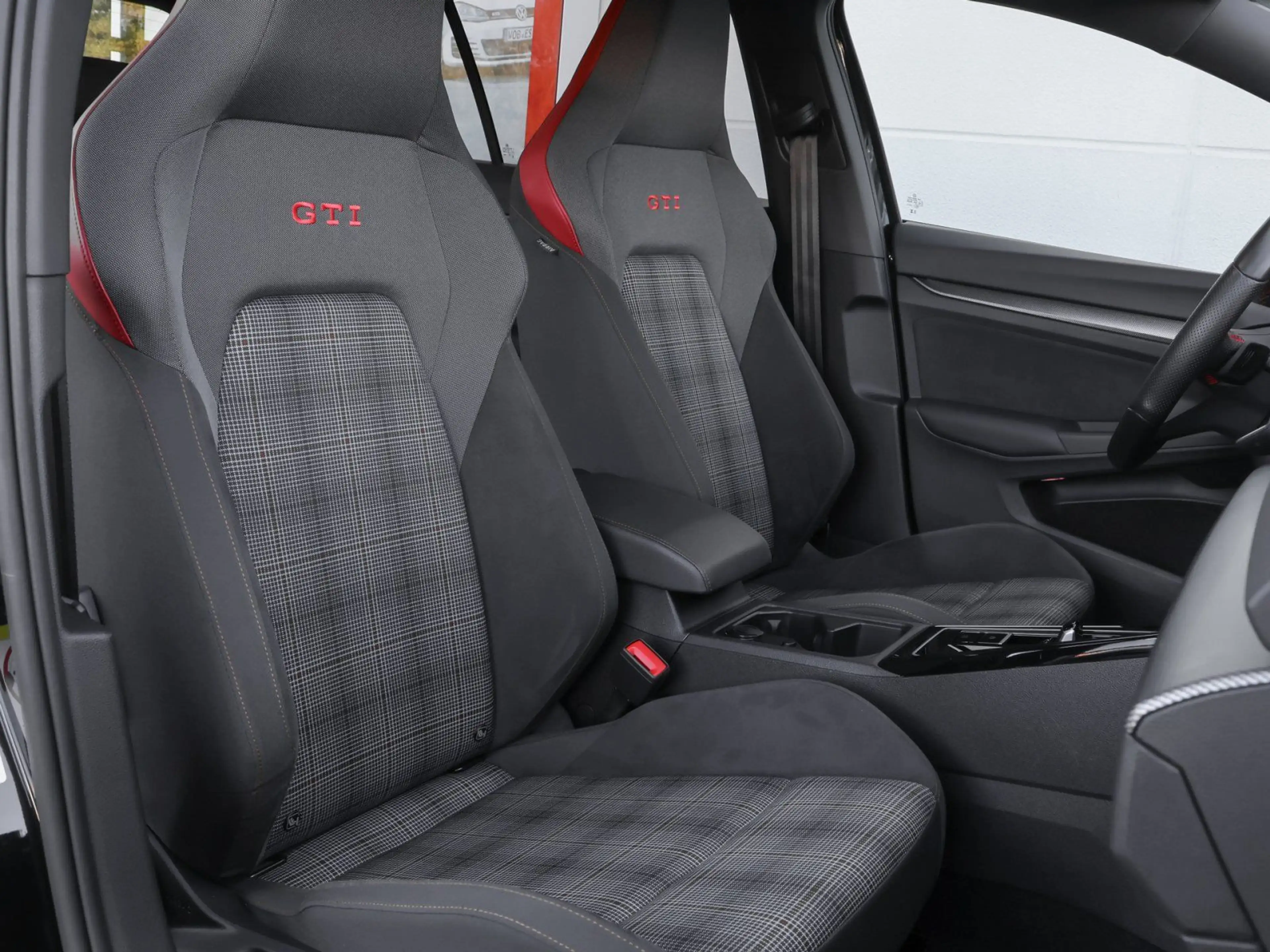 Volkswagen Golf GTI Golf VIII GTI Navi Matrix DCC HarmanKardon — photo 7