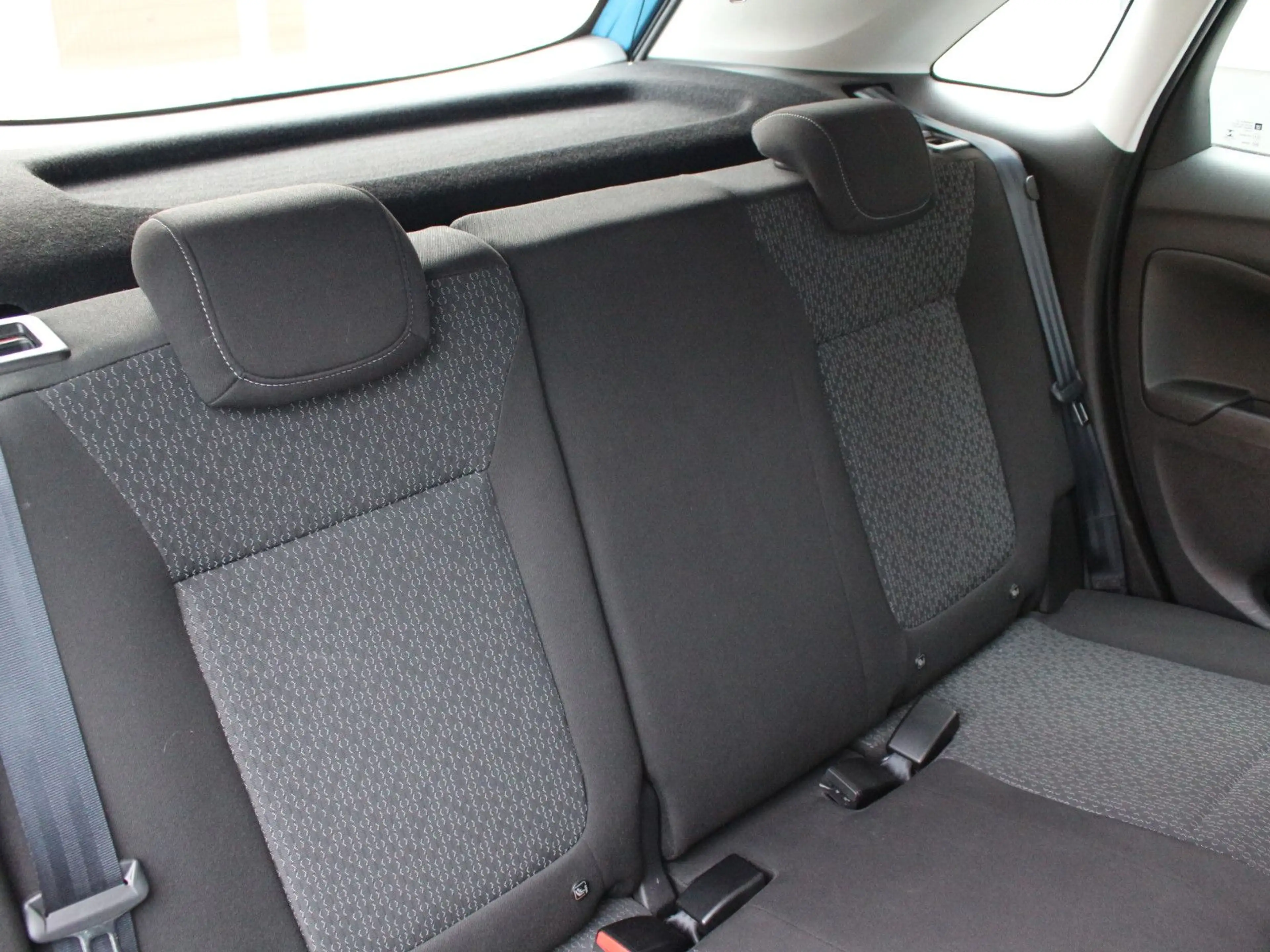 Opel Crossland X 1.2 Navi Kamera RS SHZ Tempomat — photo 12