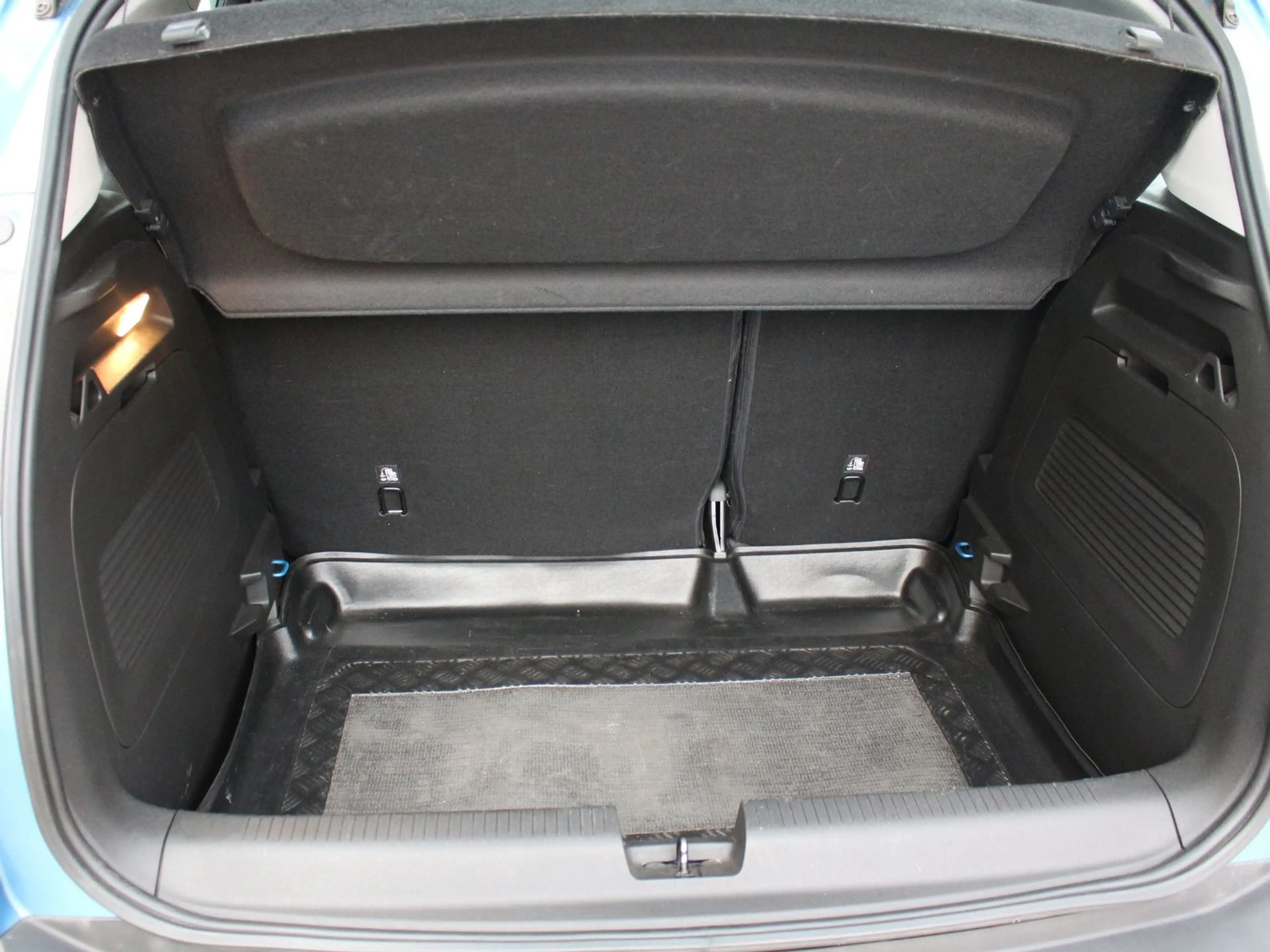 Opel Crossland X 1.2 Navi Kamera RS SHZ Tempomat — photo 7
